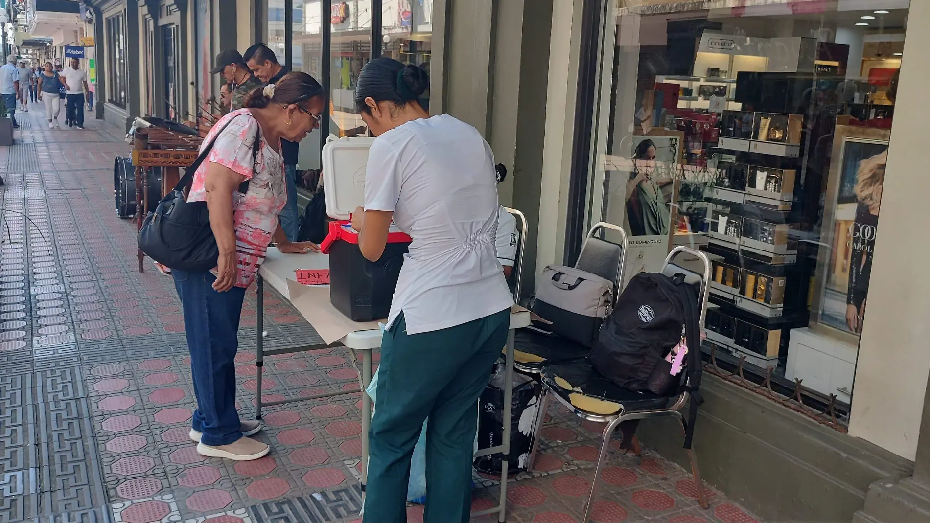 El personal de salud cuenta con el suficiente biológico para aplicar la dosis